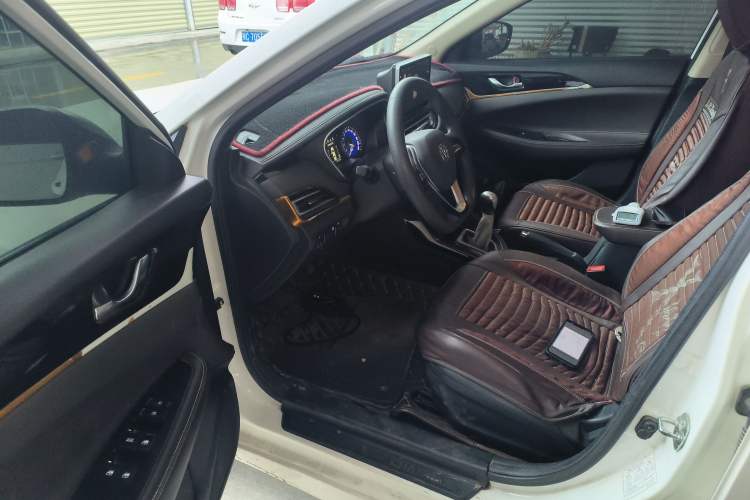 Used CHANGAN Eado DT 2018 1.6L Manual Enjoyment Model Driver Seat
