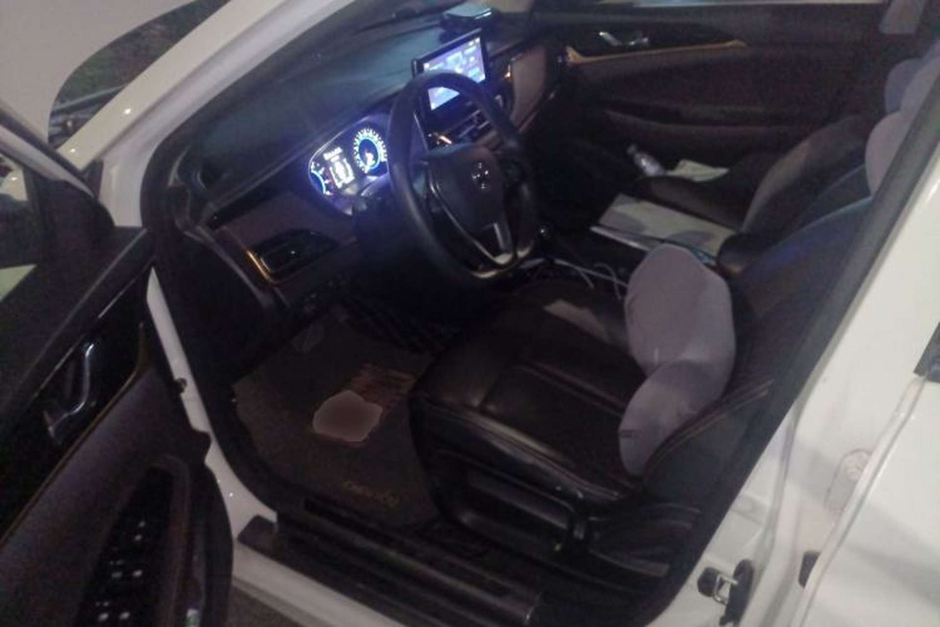 Used CHANGAN Eado DT 2018 1.6L Automatic Luxury Model Driver Seat