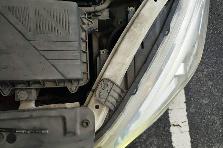 Used CHANGAN Eado DT 2018 1.6L Manual Enjoyment Model Engine Bay Left
