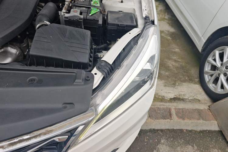 Used CHANGAN Eado DT 2018 1.6L Manual Smart Enjoyment Model Engine Bay Left