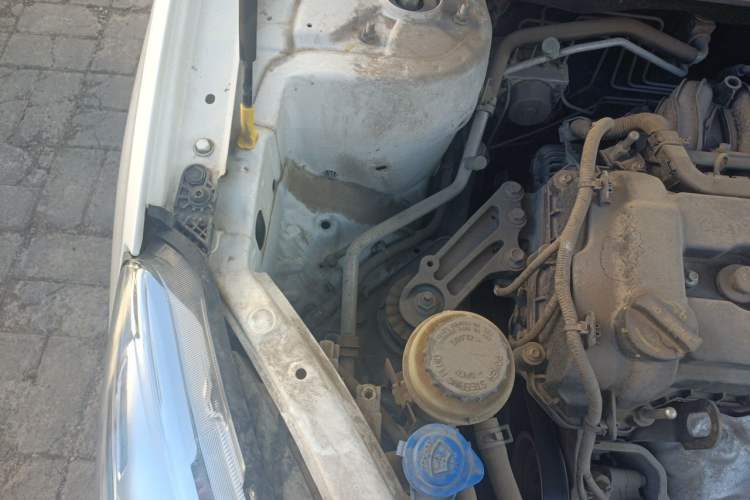 Used CHANGAN Eado DT 2018 1.6L Manual Comfort Model Engine Bay Right