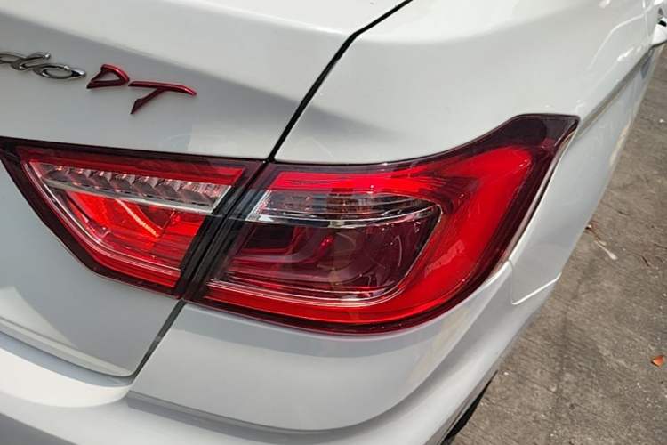 Used CHANGAN Eado DT 2018 1.6L Automatic Enjoyment Model Exterior 1