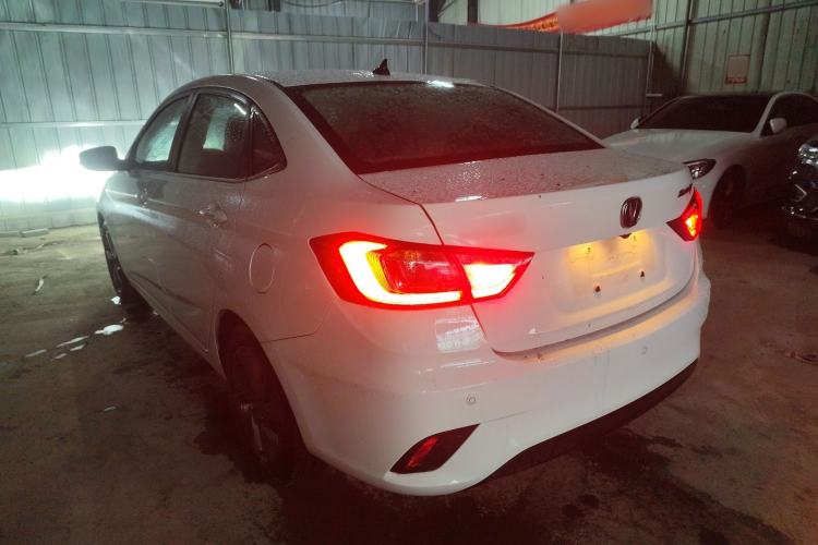 Used CHANGAN Eado DT 2018 1.6L Manual Smart Enjoyment Model Exterior 2