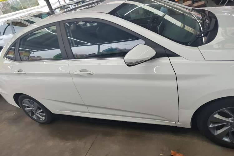 Used CHANGAN Eado DT 2018 1.6L Automatic Smart Enjoyment Model Exterior 2
