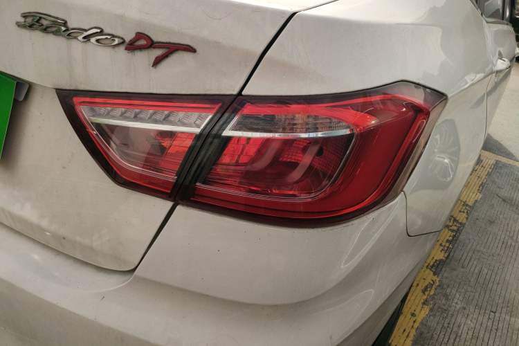 Used CHANGAN Eado DT 2018 1.6L Automatic Smart Enjoyment Model Exterior 6