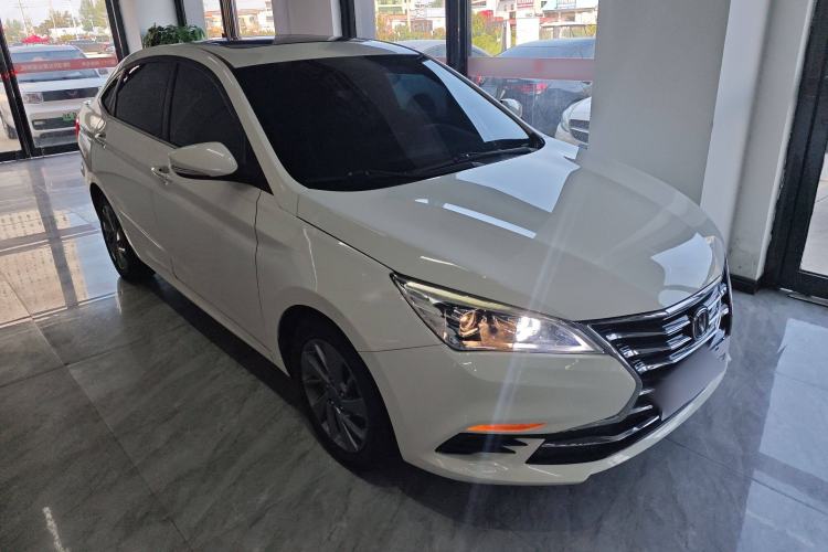 Used CHANGAN Eado DT 2018 1.6L Manual Smart Enjoyment Model Front Right 45 Deg