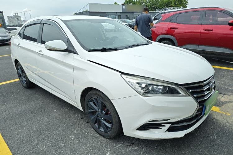 Used CHANGAN Eado DT 2018 1.6L Manual Smart Enjoyment Model Front Right 45 Deg