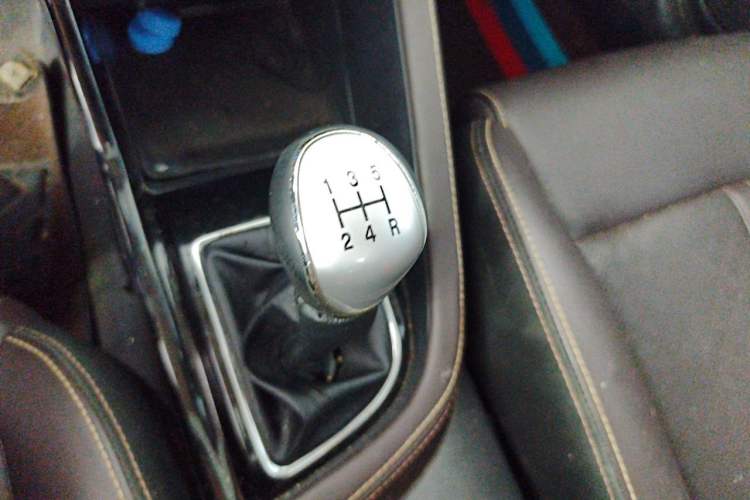 Used CHANGAN Eado DT 2018 1.6L Manual Luxury Model Gear Lever