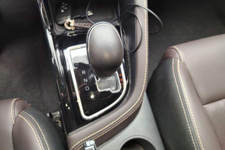 Used CHANGAN Eado DT 2018 1.6L Automatic Smart Enjoyment Model Gear Lever