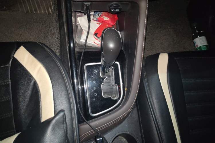 Used CHANGAN Eado DT 2018 1.6L Automatic Smart Enjoyment Model Gear Lever
