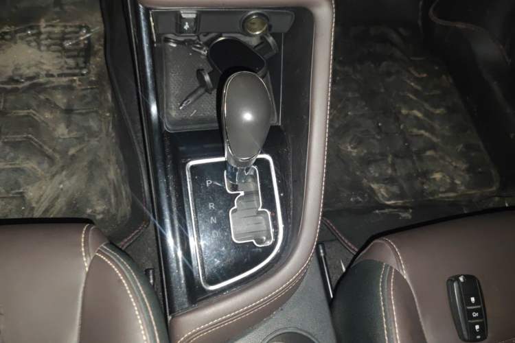 Used CHANGAN Eado DT 2018 1.6L Automatic Smart Enjoyment Model Gear Lever