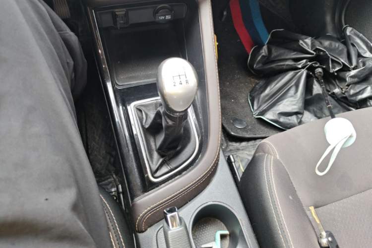 Used CHANGAN Eado DT 2018 1.6L Manual Enjoyment Model Gear Lever