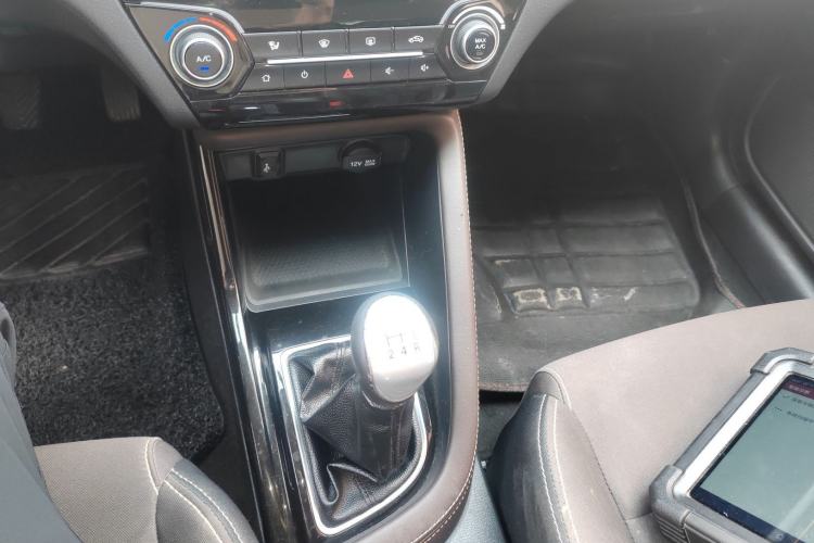 Used CHANGAN Eado DT 2018 1.6L Manual Comfort Model Gear Lever