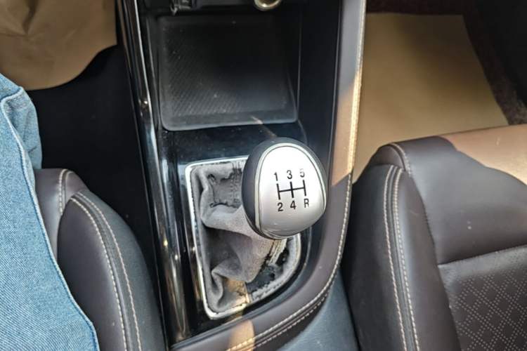 Used CHANGAN Eado DT 2018 1.6L Manual Smart Enjoyment Model Gear Lever