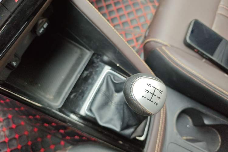 Used CHANGAN Eado DT 2018 1.6L Manual Smart Enjoyment Model Gear Lever