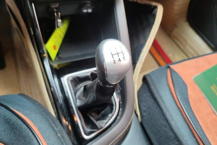 Used CHANGAN Eado DT 2018 1.6L Manual Comfort Model Gear Lever
