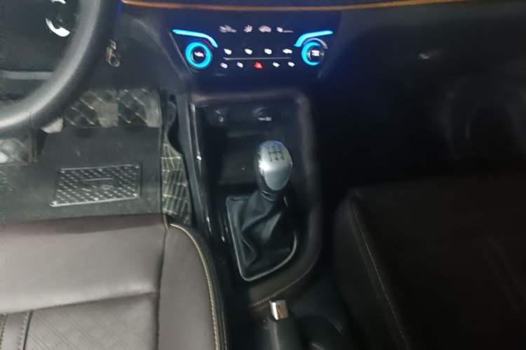 Used CHANGAN Eado DT 2018 1.6L Manual Smart Enjoyment Model Gear Lever