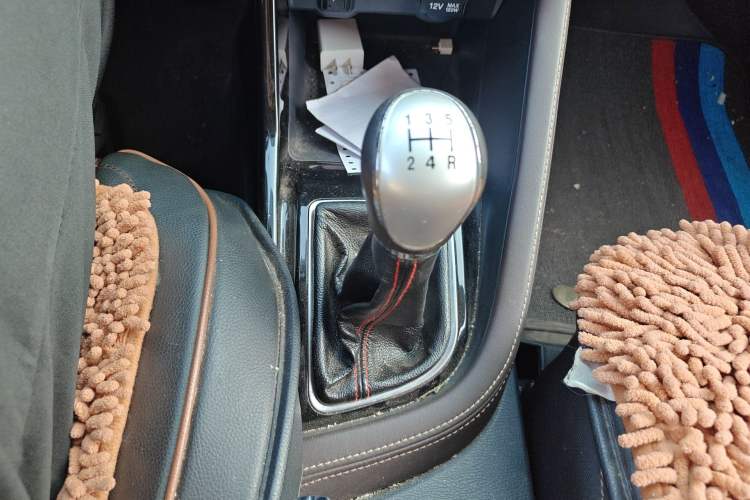 Used CHANGAN Eado DT 2018 1.6L Manual Comfort Model Gear Lever