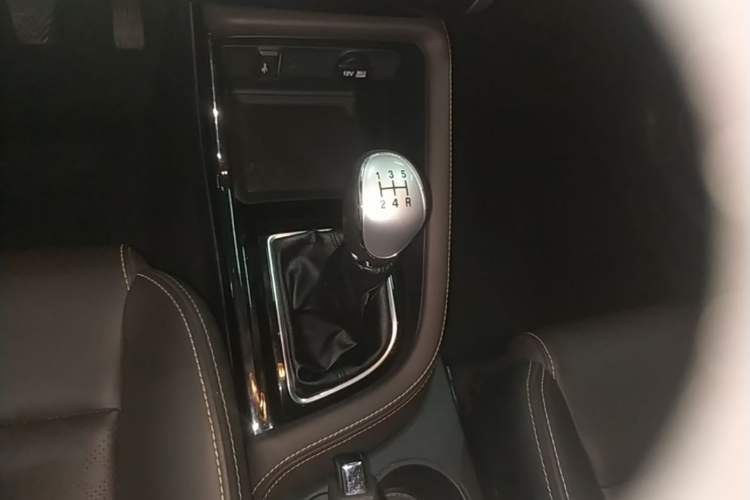 Used CHANGAN Eado DT 2018 1.6L Manual Smart Enjoyment Model Gear Lever