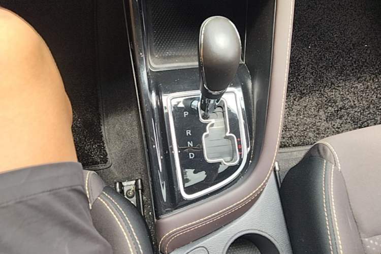 Used CHANGAN Eado DT 2018 1.6L Automatic Enjoyment Model Gear Lever