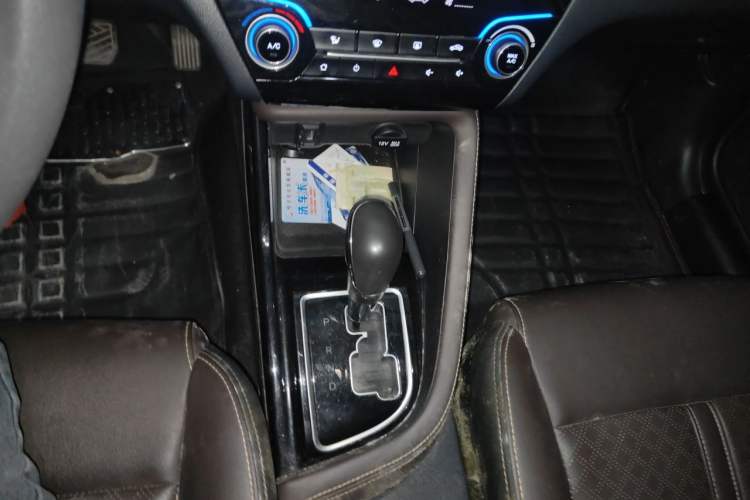 Used CHANGAN Eado DT 2018 1.6L Automatic Smart Enjoyment Model Gear Lever