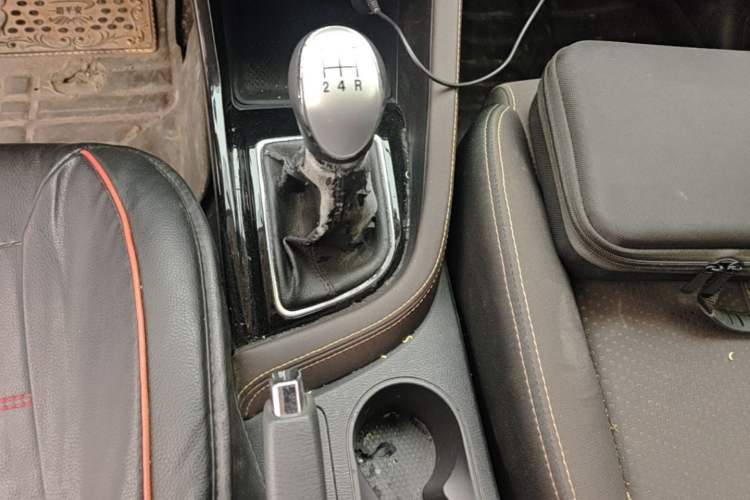 Used CHANGAN Eado DT 2018 1.6L Manual Comfort Model Gear Lever