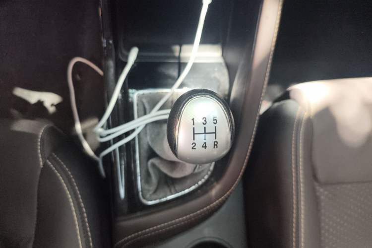 Used CHANGAN Eado DT 2018 1.6L Manual Enjoyment Model Gear Lever