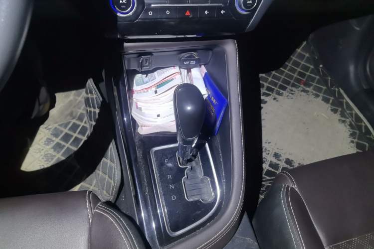 Used CHANGAN Eado DT 2018 1.6L Automatic Smart Enjoyment Model Gear Lever