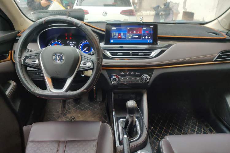 Used CHANGAN Eado DT 2018 1.6L Manual Smart Enjoyment Model Interior 2