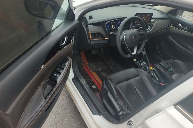 Used CHANGAN Eado DT 2018 1.6L Automatic Luxury Model Interior 3
