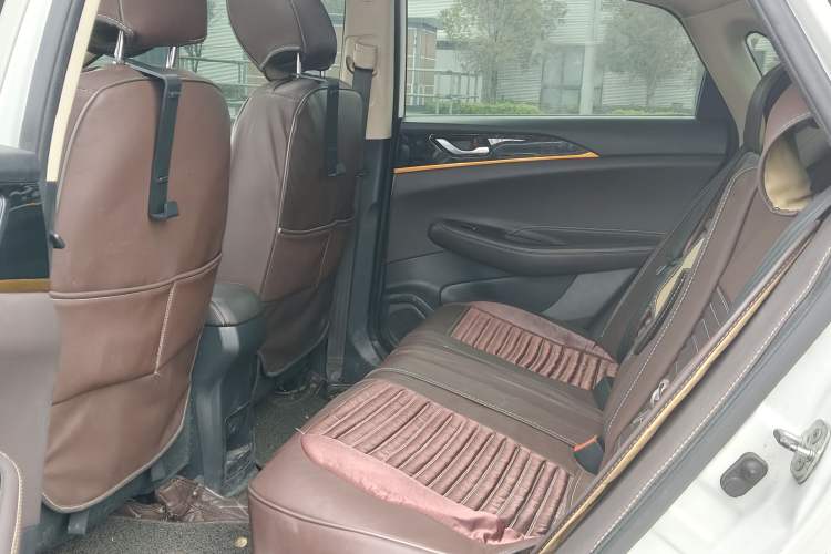 Used CHANGAN Eado DT 2018 1.6L Manual Enjoyment Model Interior 4