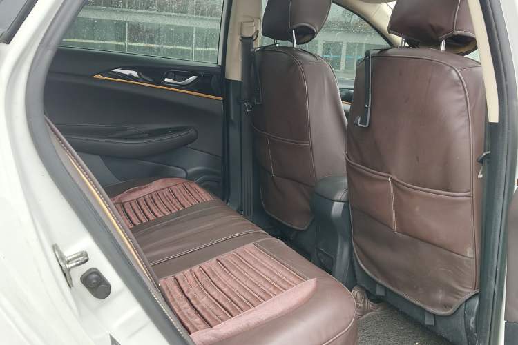 Used CHANGAN Eado DT 2018 1.6L Manual Enjoyment Model Interior 8
