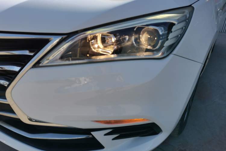 Used CHANGAN Eado DT 2018 1.6L Automatic Smart Enjoyment Model Left Front Headlight