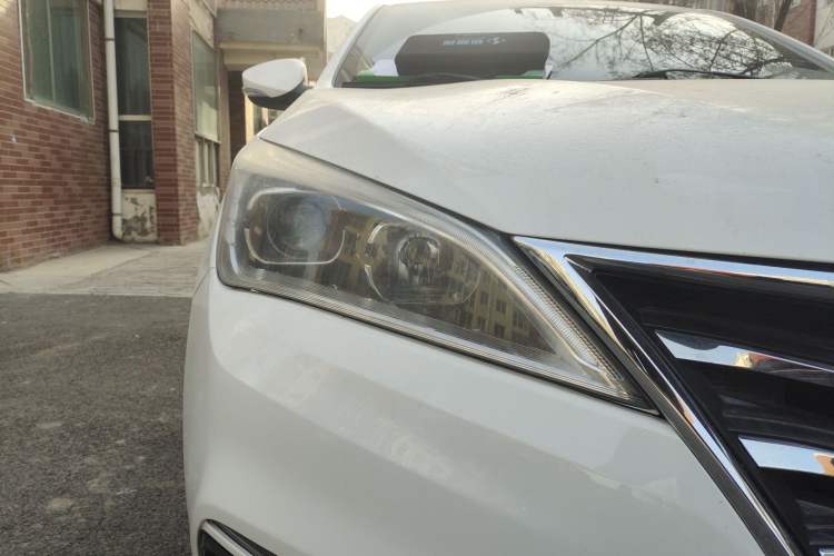 Used CHANGAN Eado DT 2018 1.6L Automatic Smart Enjoyment Model Right Front Headlight