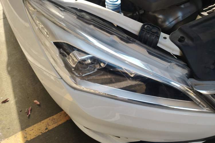 Used CHANGAN Eado DT 2018 1.6L Automatic Smart Enjoyment Model Right Front Headlight