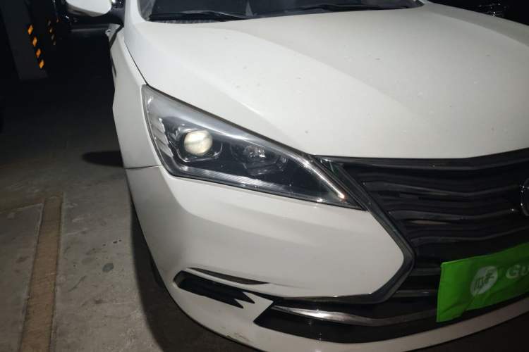 Used CHANGAN Eado DT 2018 1.6L Automatic Smart Enjoyment Model Right Front Headlight