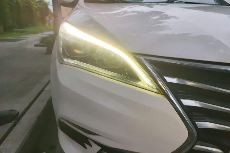 Used CHANGAN Eado DT 2018 1.6L Manual Enjoyment Model Right Front Headlight