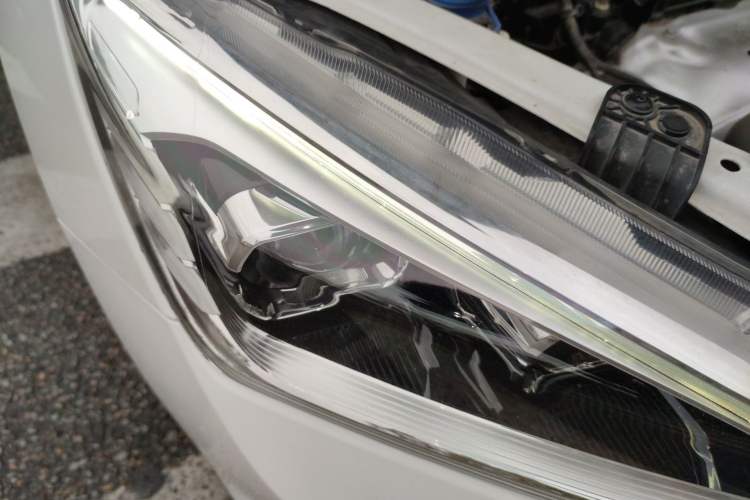 Used CHANGAN Eado DT 2018 1.6L Manual Comfort Model Right Front Headlight