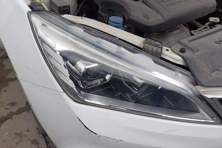 Used CHANGAN Eado DT 2018 1.6L Automatic Smart Enjoyment Model Right Front Headlight