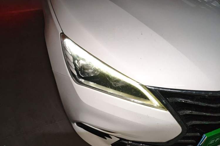 Used CHANGAN Eado DT 2018 1.6L Automatic Smart Enjoyment Model Right Front Headlight