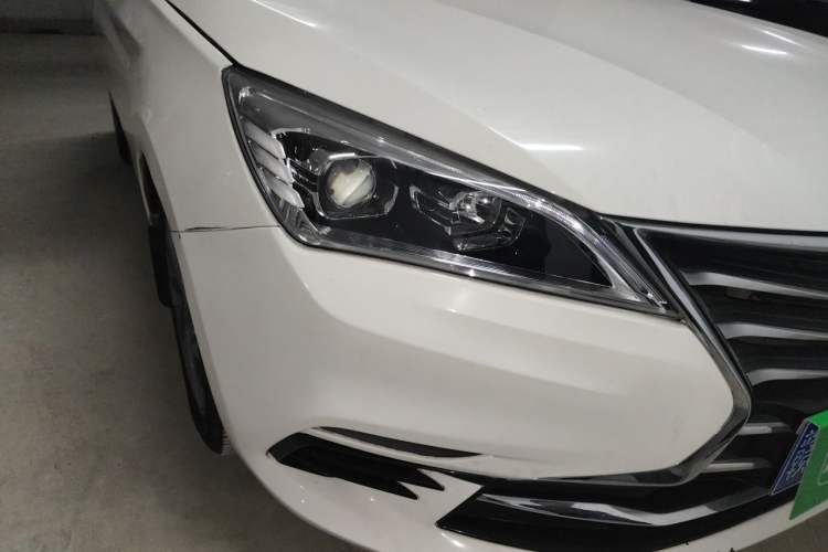 Used CHANGAN Eado DT 2018 1.6L Automatic Smart Enjoyment Model Right Front Headlight
