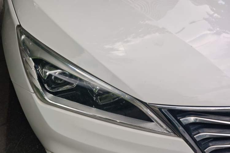 Used CHANGAN Eado DT 2018 1.6L Automatic Luxury Model Right Front Headlight