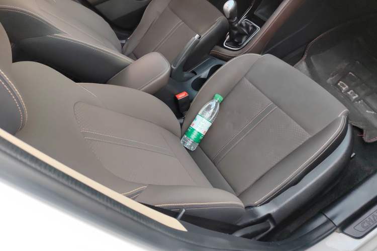 Used CHANGAN Eado DT 2018 1.6L Manual Comfort Model Right Front Seat