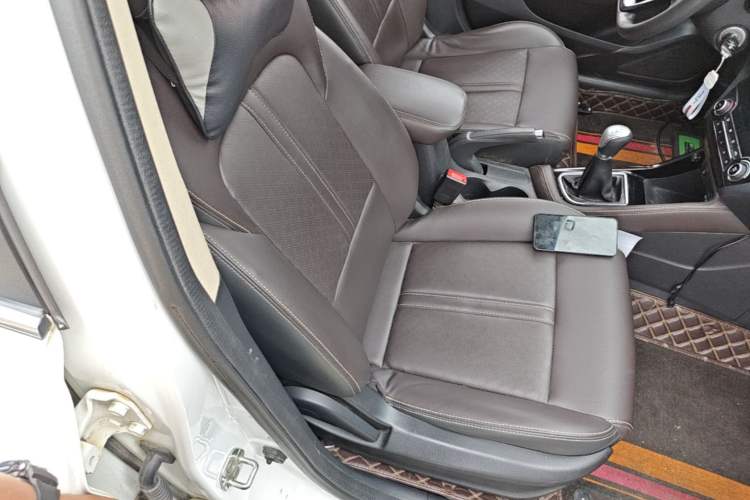 Used CHANGAN Eado DT 2018 1.6L Manual Smart Enjoyment Model Right Front Seat