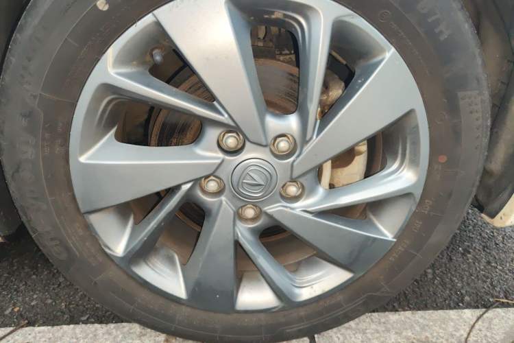 Used CHANGAN Eado DT 2018 1.6L Manual Enjoyment Model Right Front Wheel Hub