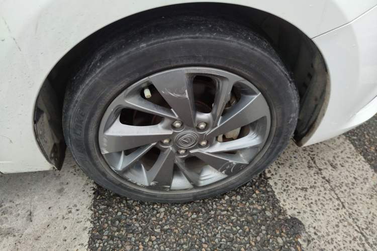 Used CHANGAN Eado DT 2018 1.6L Manual Comfort Model Right Front Wheel Hub