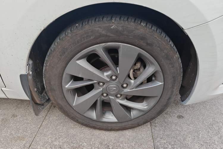 Used CHANGAN Eado DT 2018 1.6L Manual Comfort Model Right Front Wheel Hub