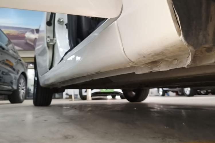Used CHANGAN Eado DT 2018 1.6L Automatic Smart Enjoyment Model Right Side Sill