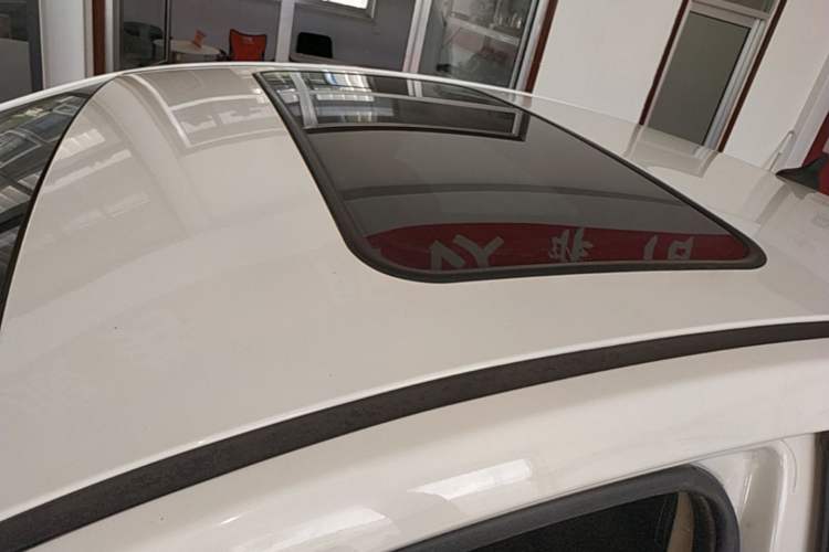 Used CHANGAN Eado DT 2018 1.6L Manual Smart Enjoyment Model Roof