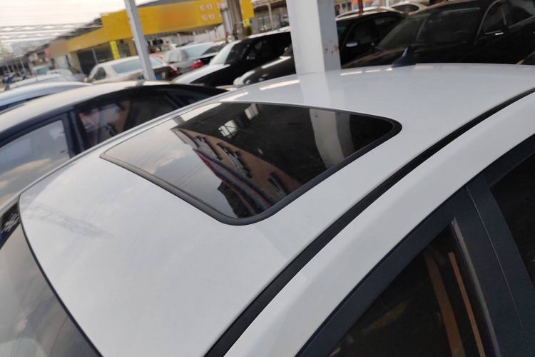 Used CHANGAN Eado DT 2018 1.6L Manual Comfort Model Roof